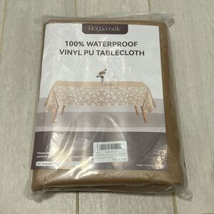 NWT tablecloth waterproof